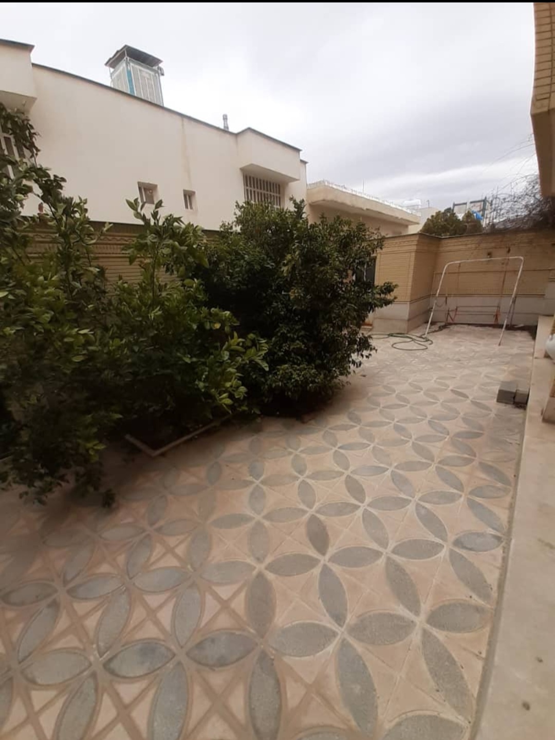 Product Gallery Image