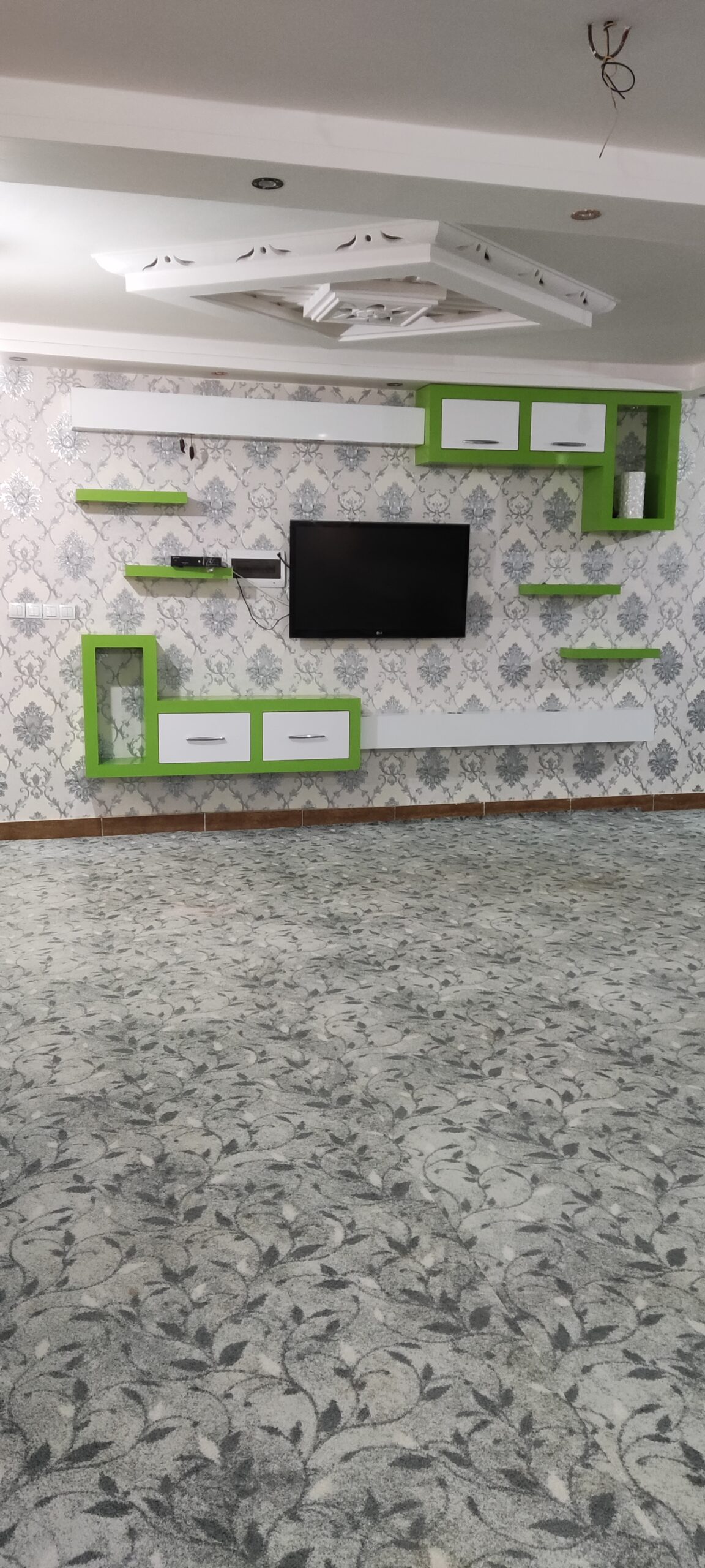 Product Gallery Image