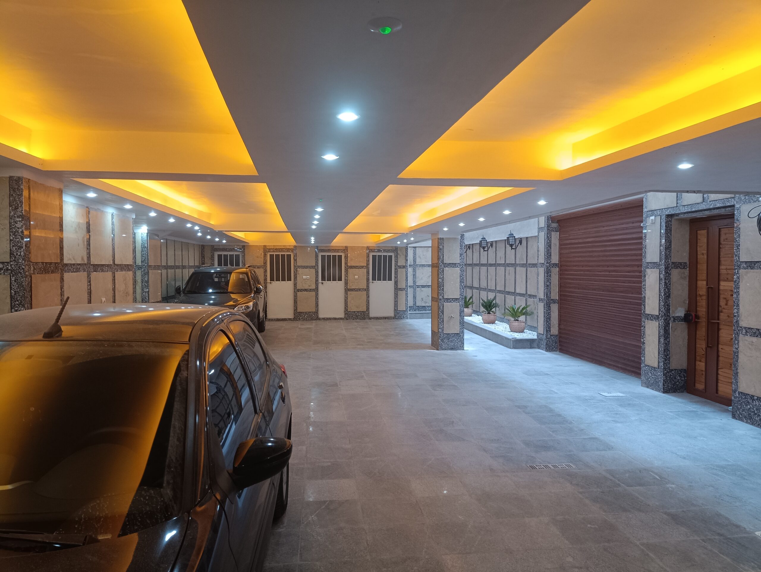 Product Gallery Image