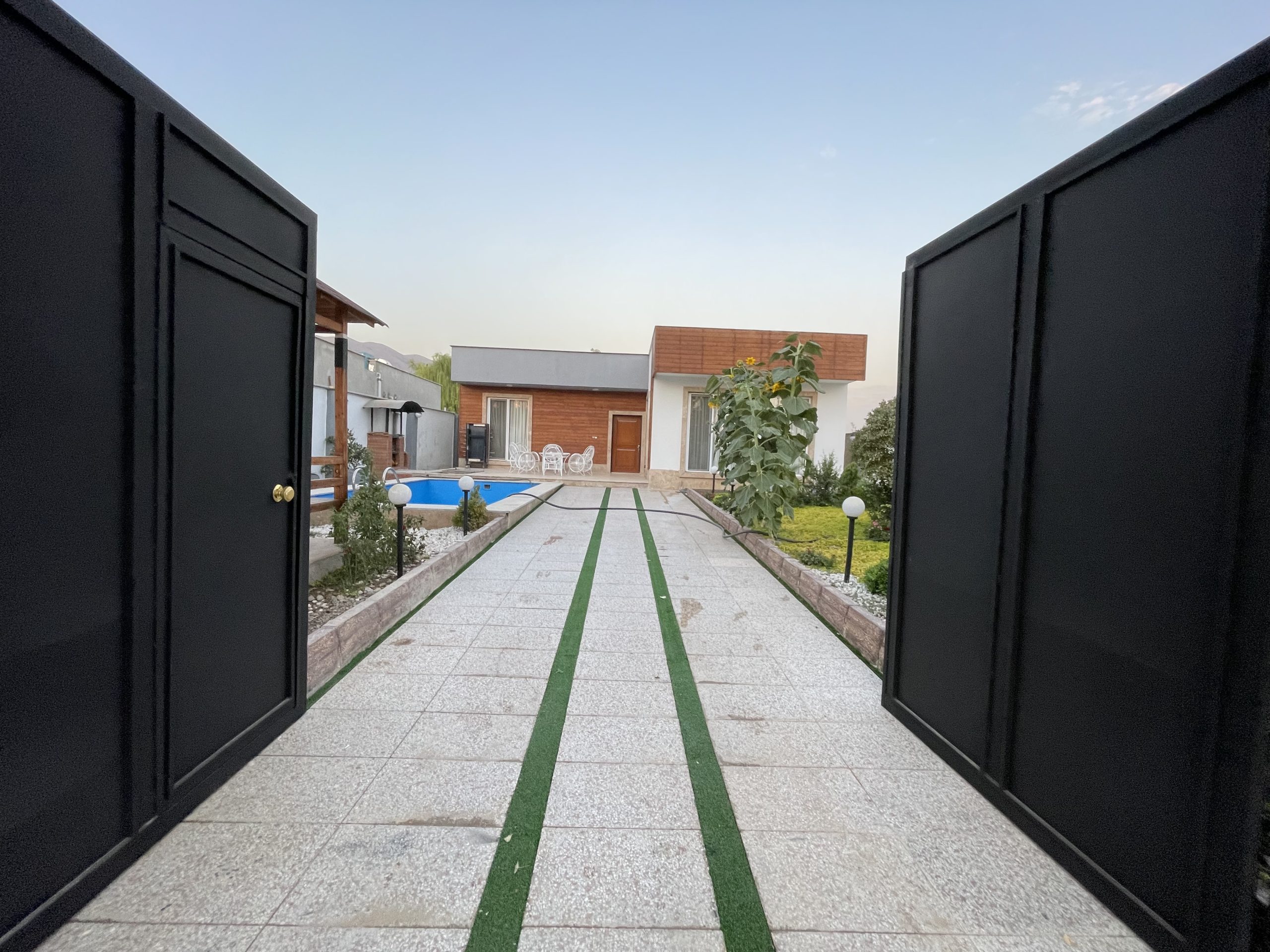 Product Gallery Image