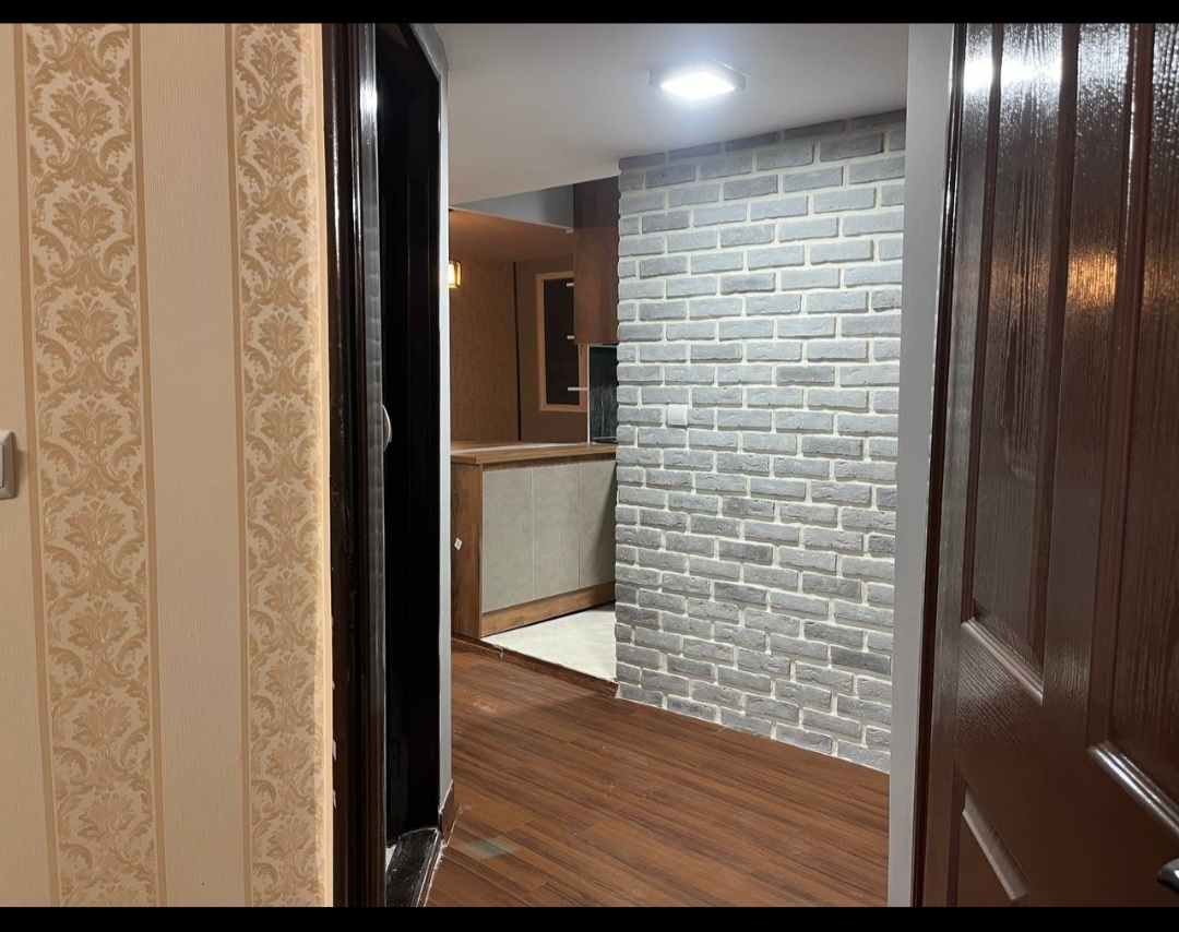Product Gallery Image