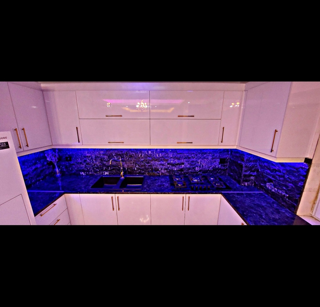 Product Gallery Image