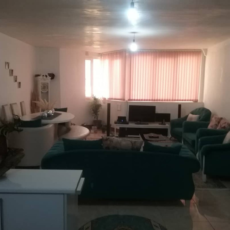 رهن و اجاره آپارتمان شخصی‌ساز ۱۴۵ متری دو خواب در صدرا