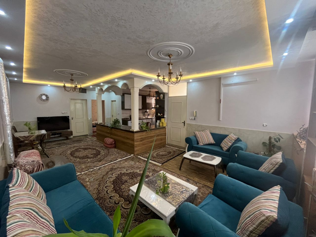 Product Gallery Image