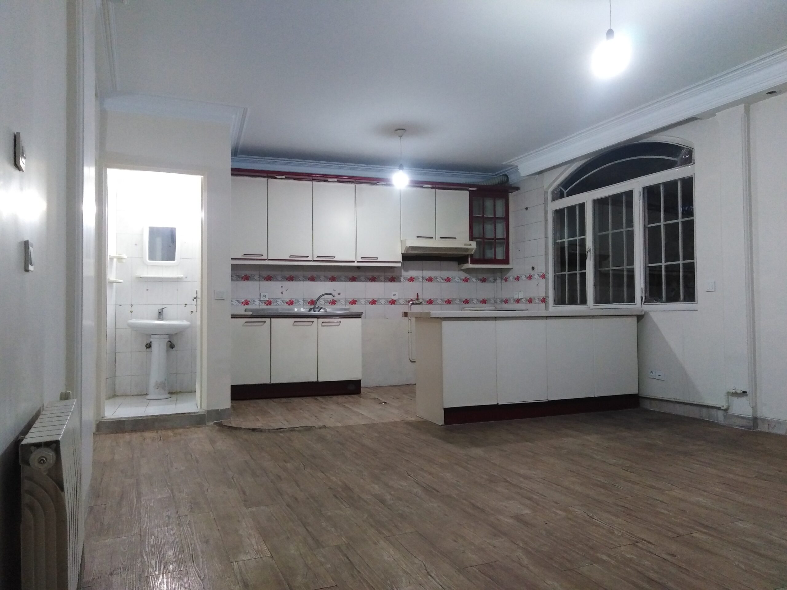 70 متر دوخوابه، سیدخندان ، دبستان